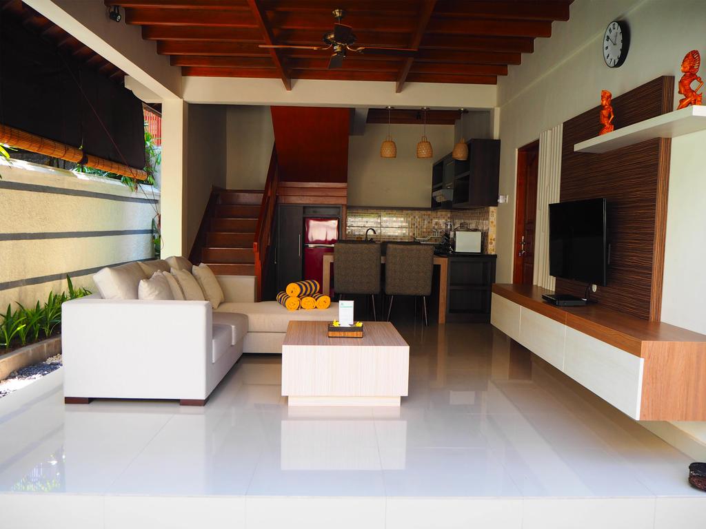 Three Bedroom Villa With Private Pool (Villa 1B/2B/10)
