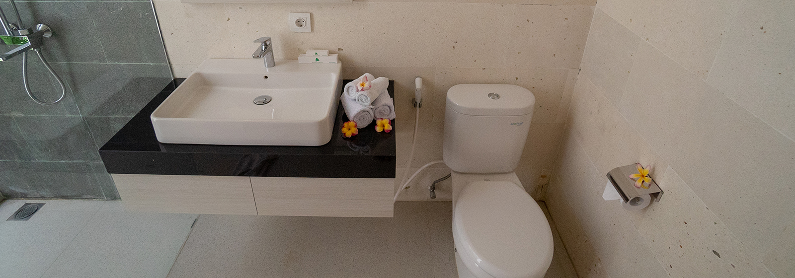 3 Kamar Tidur dengan Kolam Pribadi - 6A/6B