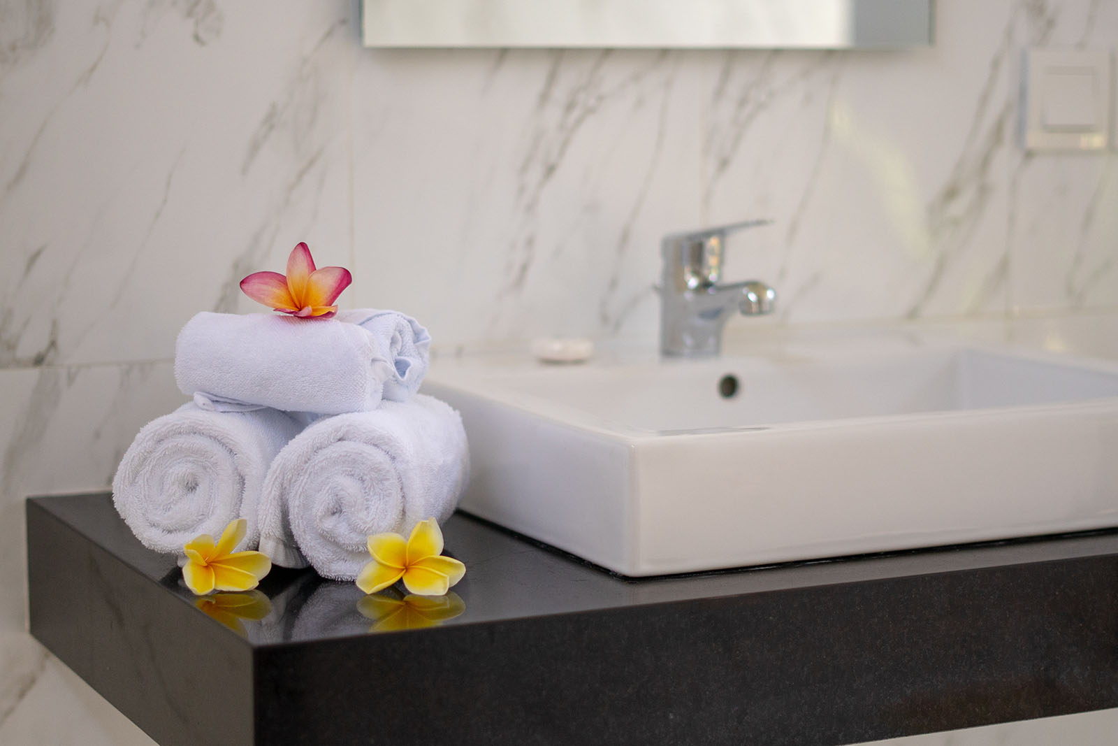 3 Kamar Tidur dengan Kolam Pribadi - 8